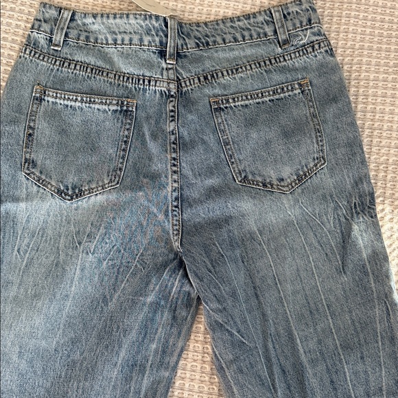 Easel Blue Boyfriend Jeans with Patchwork
Size Medium. New with tags. - Picture 5 of 10